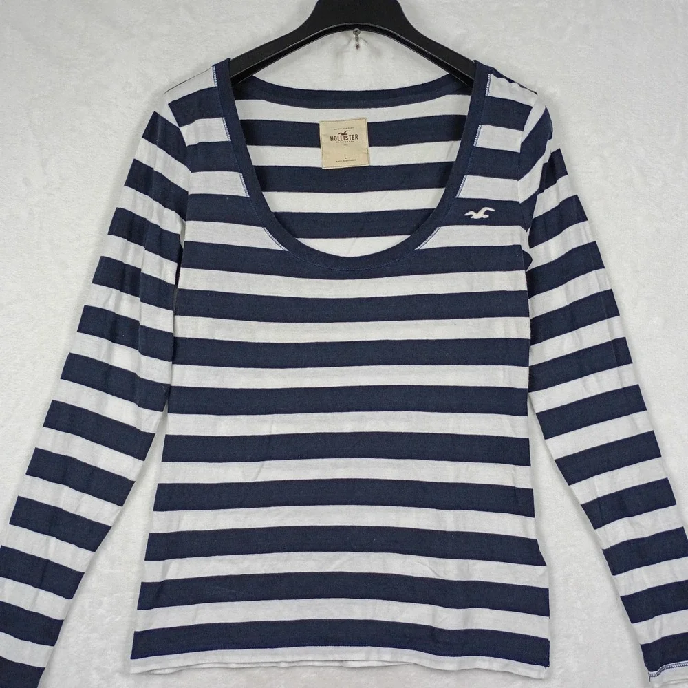 Hollister Womens Navy Blue White Striped Scoop Neck Long Sleeve Tee Shirt Large